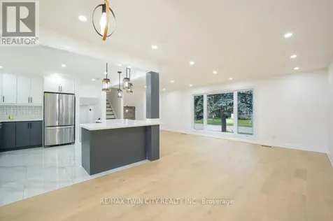 21 Halliwell Drive Kitchener ON N2B 2M5