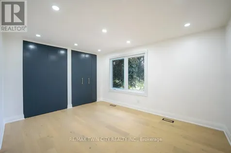 21 Halliwell Drive Kitchener ON N2B 2M5