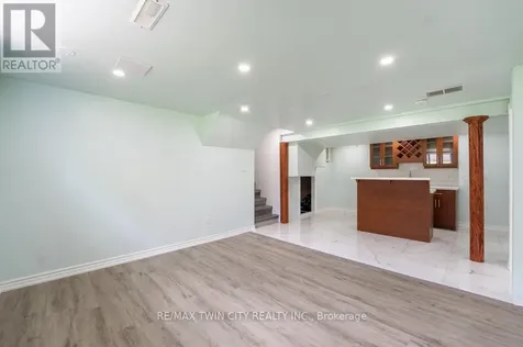 21 Halliwell Drive Kitchener ON N2B 2M5