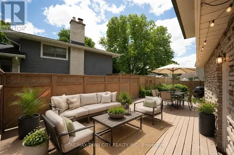 21 Halliwell Drive Kitchener ON N2B 2M5