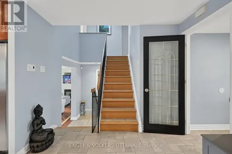 1 Blueridge Court Ottawa ON K2J 2J3