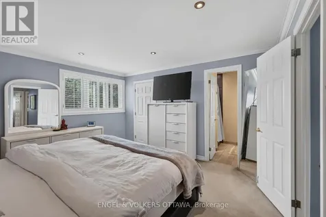 1 Blueridge Court Ottawa ON K2J 2J3