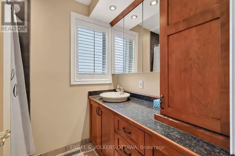 1 Blueridge Court Ottawa ON K2J 2J3