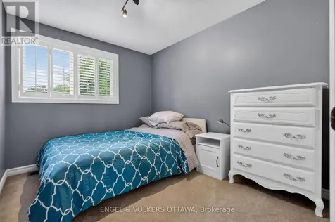 1 Blueridge Court Ottawa ON K2J 2J3