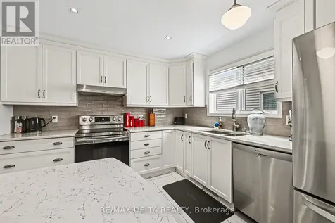 1462 Laurin Crescent Ottawa ON K1E 3G7