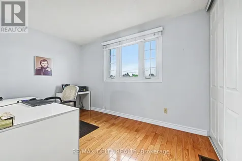 1462 Laurin Crescent Ottawa ON K1E 3G7
