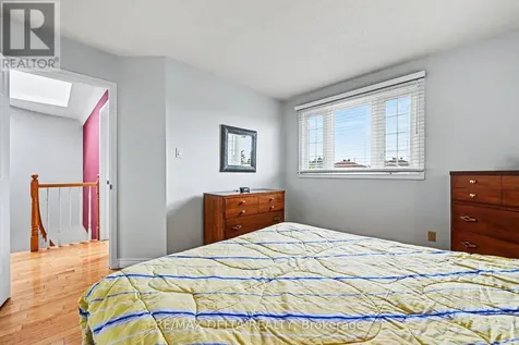 1462 Laurin Crescent Ottawa ON K1E 3G7