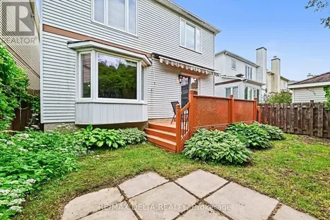 1462 Laurin Crescent Ottawa ON K1E 3G7