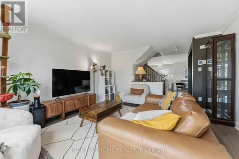 354 Brettonwood Ridge Ottawa ON K2T 0H8