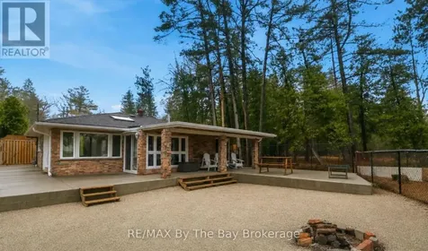 54 Homewood Avenue Wasaga Beach ON L9Z 2M2