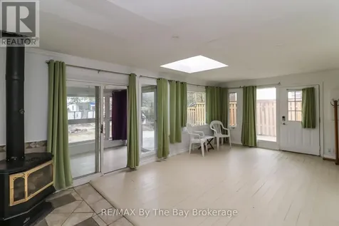 54 Homewood Avenue Wasaga Beach ON L9Z 2M2