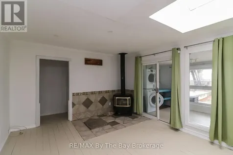 54 Homewood Avenue Wasaga Beach ON L9Z 2M2