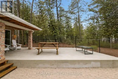 54 Homewood Avenue Wasaga Beach ON L9Z 2M2