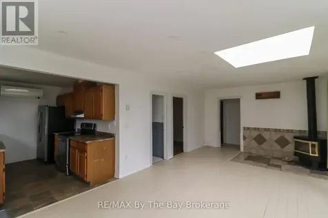 54 Homewood Avenue Wasaga Beach ON L9Z 2M2