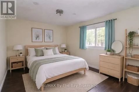 54 Homewood Avenue Wasaga Beach ON L9Z 2M2