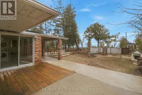 54 Homewood Avenue Wasaga Beach ON L9Z 2M2