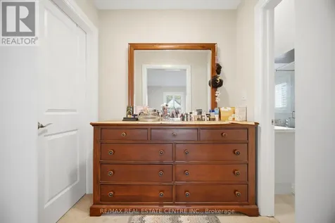 127 Monarch Woods Drive Kitchener ON N2P 2Y9