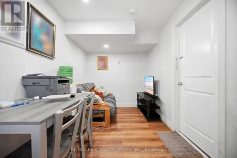 127 Monarch Woods Drive Kitchener ON N2P 2Y9
