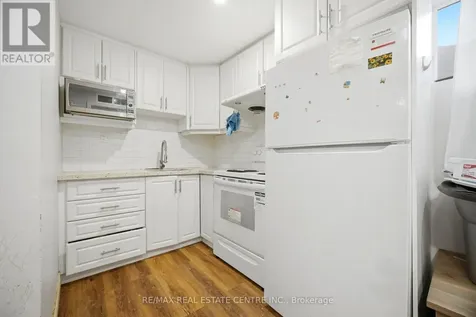 127 Monarch Woods Drive Kitchener ON N2P 2Y9