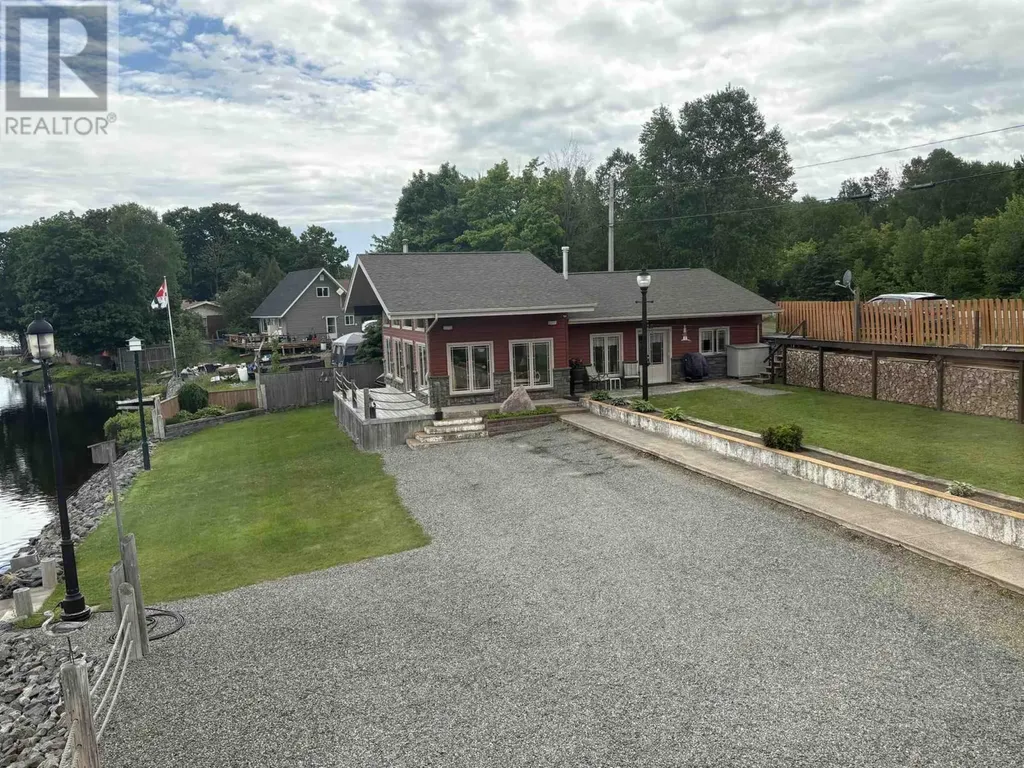 663 Highway 556 Heyden ON P6A 5K7