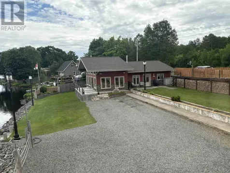 663 Highway 556 Heyden ON P6A 5K7