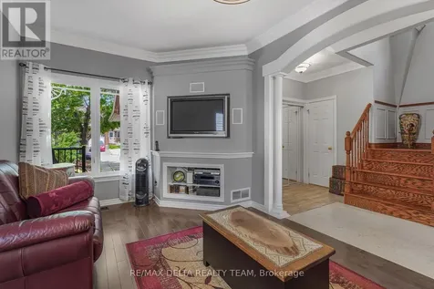 2040 Sunland Drive Ottawa ON K4A 3K8
