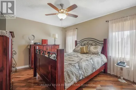 2040 Sunland Drive Ottawa ON K4A 3K8
