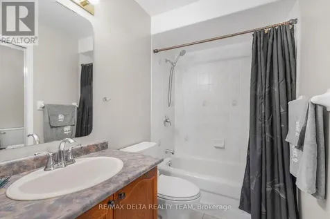 2040 Sunland Drive Ottawa ON K4A 3K8