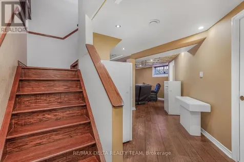 2040 Sunland Drive Ottawa ON K4A 3K8