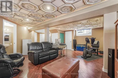 2040 Sunland Drive Ottawa ON K4A 3K8