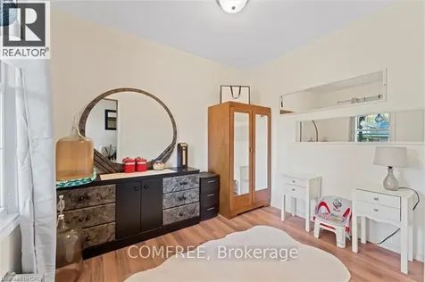 1743 St Luke Road Windsor ON N8Y 3N7