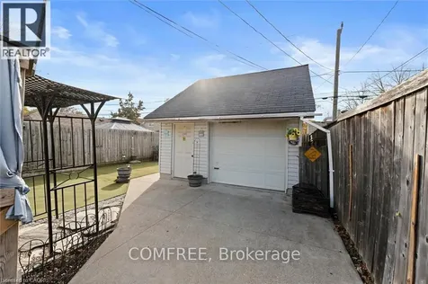 1743 St Luke Road Windsor ON N8Y 3N7