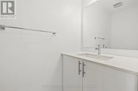 47 Moosonee Crescent Ottawa ON K4M 0M1