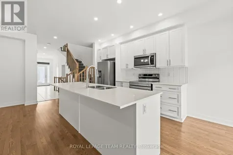 47 Moosonee Crescent Ottawa ON K4M 0M1