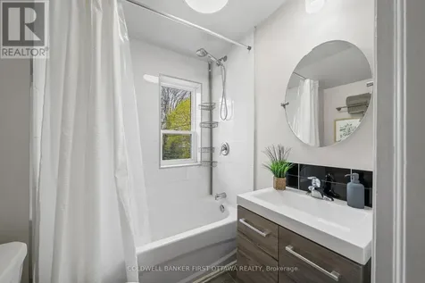 25 Clegg Street Ottawa ON K1S 0H5
