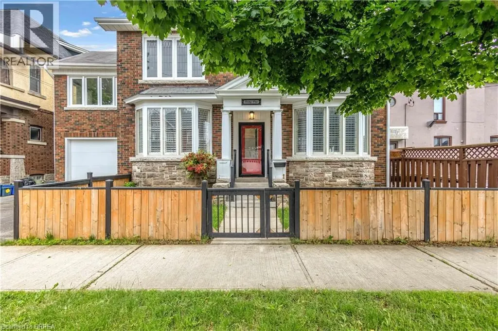 41 Waterloo Street Brantford ON N3T 3R6
