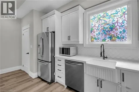 41 Waterloo Street Brantford ON N3T 3R6