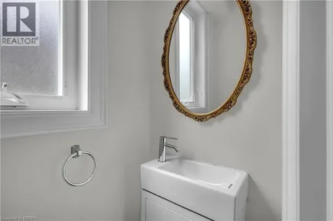 41 Waterloo Street Brantford ON N3T 3R6