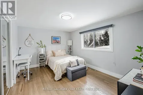 17 Walker Avenue Orillia ON L3V 6G8