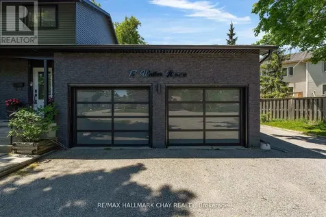 17 Walker Avenue Orillia ON L3V 6G8