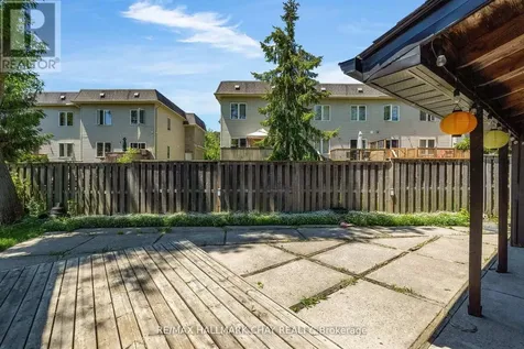 17 Walker Avenue Orillia ON L3V 6G8