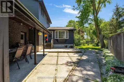 17 Walker Avenue Orillia ON L3V 6G8