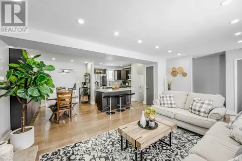 17 Walker Avenue Orillia ON L3V 6G8