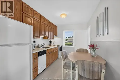 1677 Norman Road Windsor ON N8Y 4N6