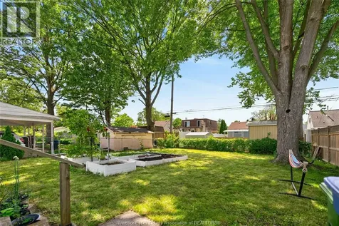 1677 Norman Road Windsor ON N8Y 4N6