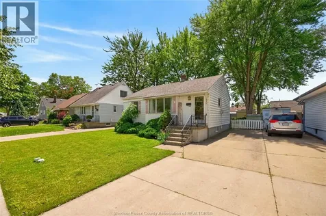 1677 Norman Road Windsor ON N8Y 4N6