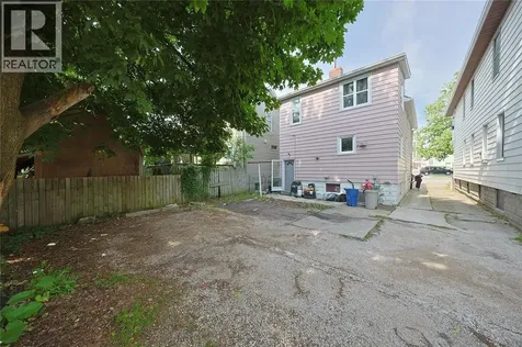 196 Brock Street North Sarnia ON N7T 5Z3