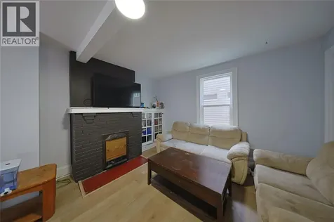 196 Brock Street North Sarnia ON N7T 5Z3