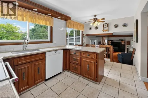 99 Elmhurst Drive Hamilton ON L8T 1C5