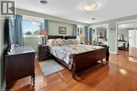 99 Elmhurst Drive Hamilton ON L8T 1C5